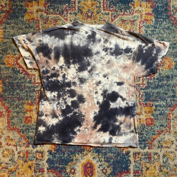 JOHNNY CASH MAN IN BLACK T-SHIRT - Picture 3 of 4